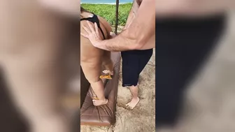 Madura cachonda follando delante de su marido