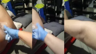Mujer metiendo toda la mano
