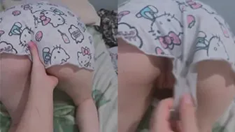 Prima blanca a cuatro patas