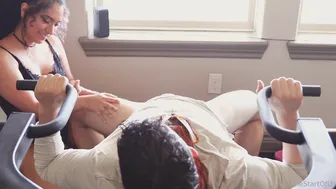 Sexo com a namorada durante o treino