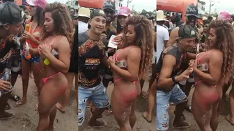 Mulatta Flashes Tits at Carnival