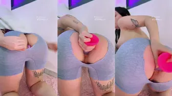 Rubia Anal Consolón en Leggings Rotas